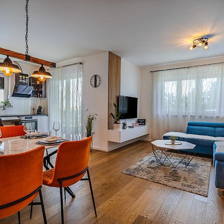 Korina Apartment - Free Private Parking Zadar Zewnętrze zdjęcie