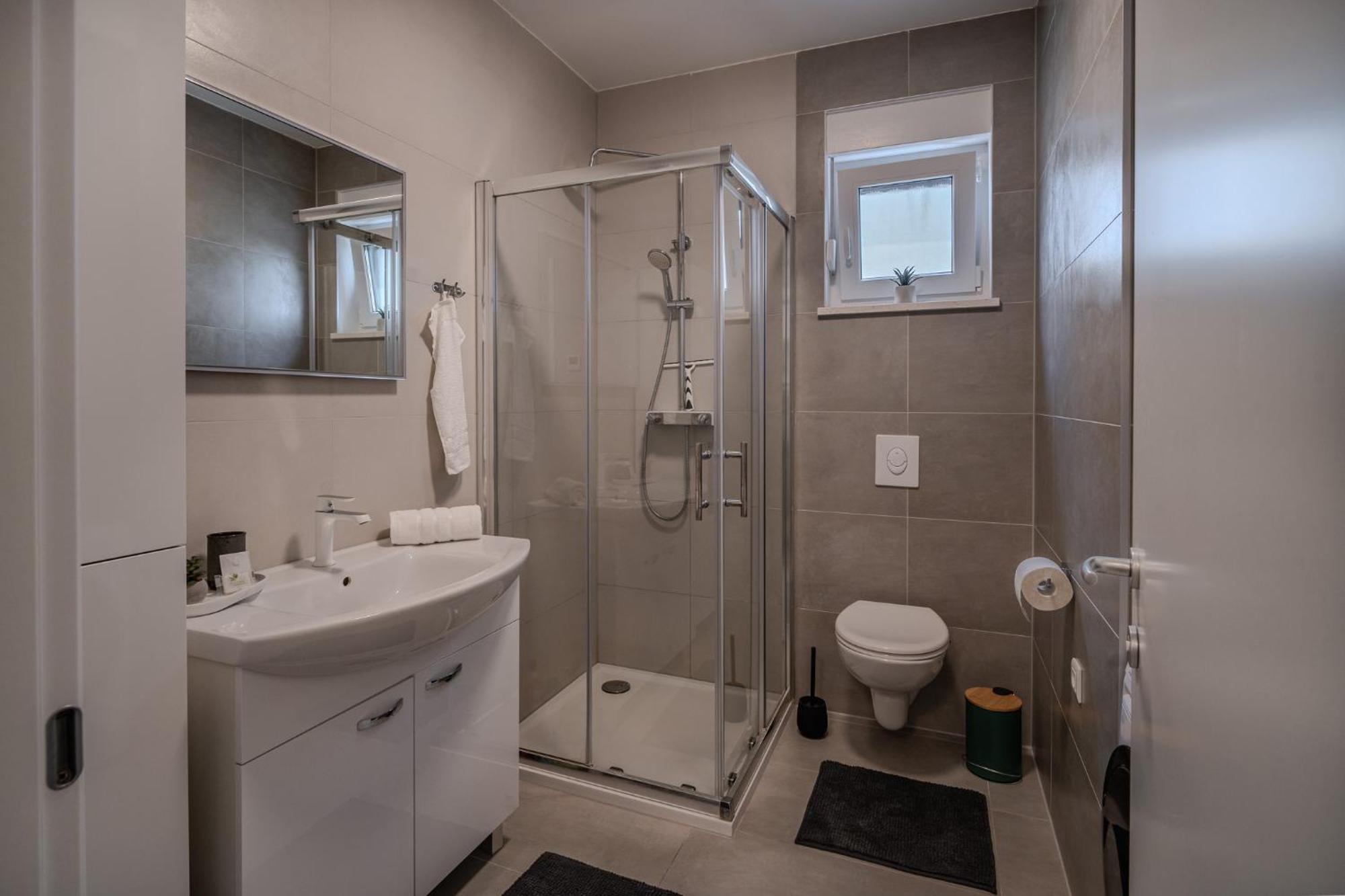 Korina Apartment - Free Private Parking Zadar Zewnętrze zdjęcie